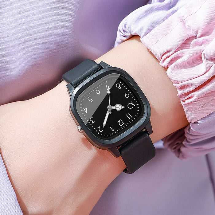 Casual Silicone Strap Quartz Watch